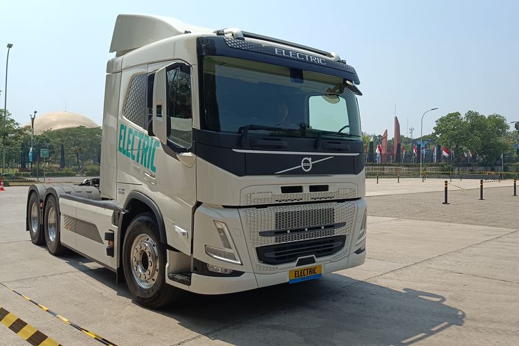 Mencoba Volvo FM electric