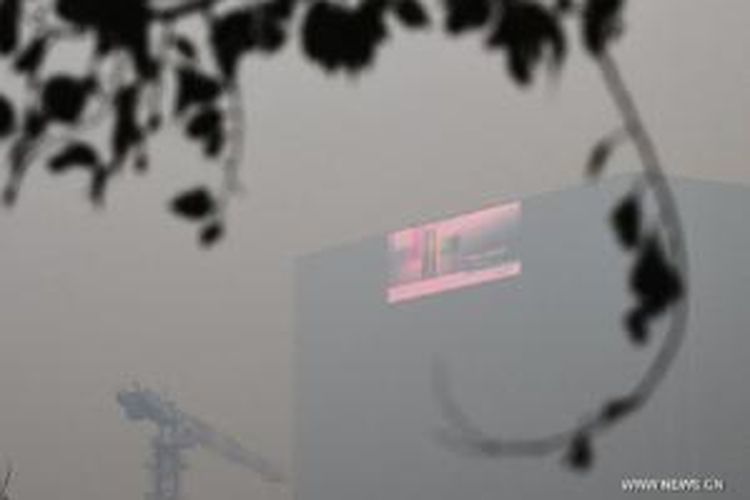 Kabut asap pekat terlihat selubungi gedung di China