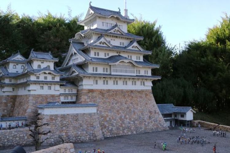 Miniatur kuil Jepang di Tobu World Square, Kinugawa Onsen, Nikko, Jepang, Selasa (6/12/2016).