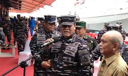 Anak Prajurit Marinir Korban Longsor Cisarua Diberi Beasiswa dan Peluang Masuk TNI