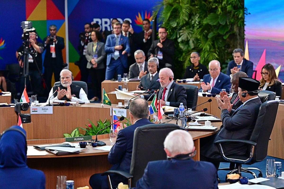 Menatap Dunia yang Berubah Ekstrem: Geopolitik Indonesia Hadapi  Ketidakpastian Global