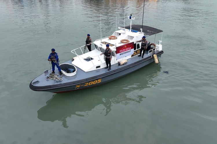 KM Virgo Transport 8 Terbalik, Polda Jatim Kerahkan 4 Kapal Patroli Cari Korban
