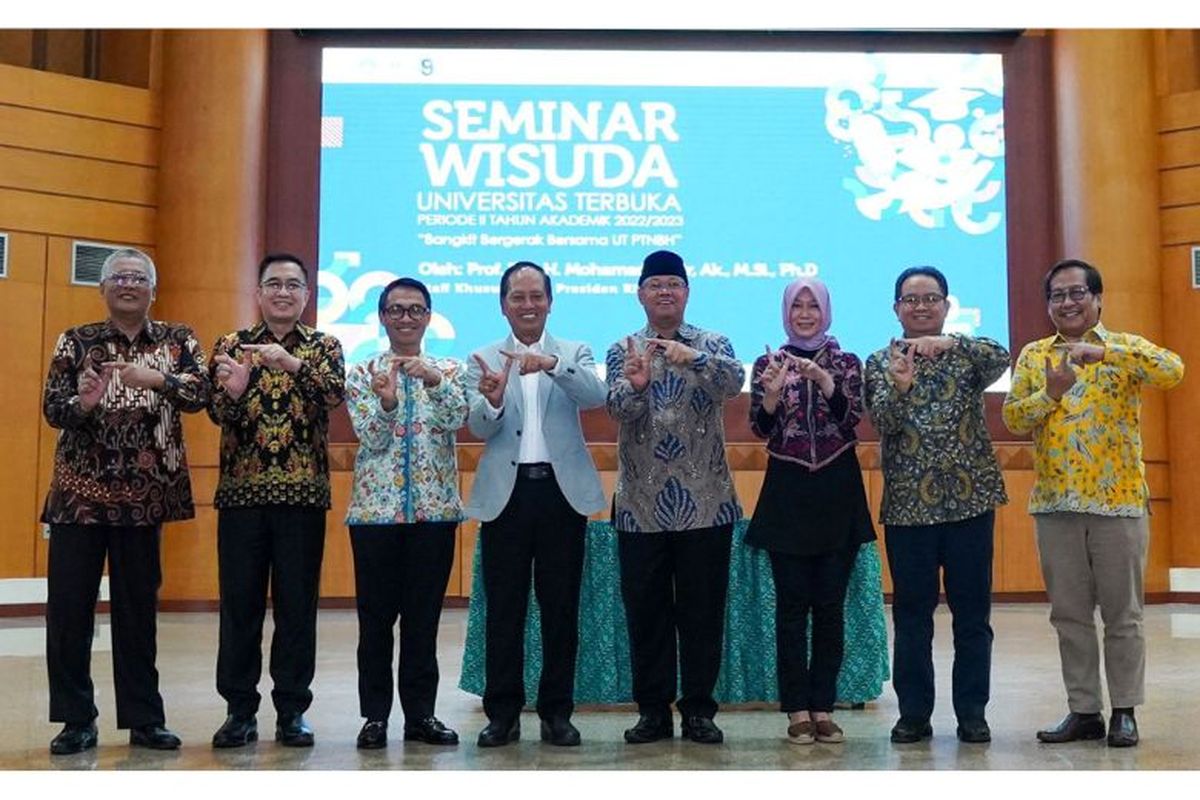 PT Pos Indonesia melakukan penandatanganan nota kesepahaman dengan Rektor Universitas Terbuka Profesor Drs Ojat Darojat, Dip Mgt, MBus, PhD. Pada kesempatan sama, terdapat juga Seminar Wisuda Universitas Terbuka Periode II Tahun Akademik 2022/2023.