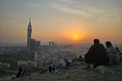 Menikmati Senja di Jabal Khandama