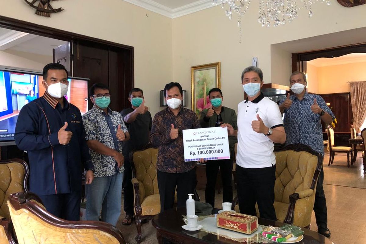 Pemberian donasi dan kantor sebagai RS Darurat Covid-19 oleh Elang Group ke Pemkot Bogor, Kamis (26/3/2020).