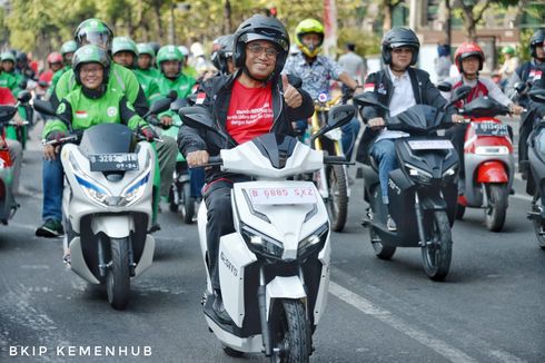 4 Operator Angkutan Umum Komitmen Pakai Kendaraan Listrik