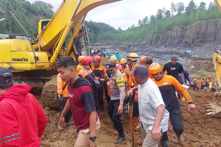Proses evakuasi jenazah Dwi Suprapto, Rabu (5/6/2024)