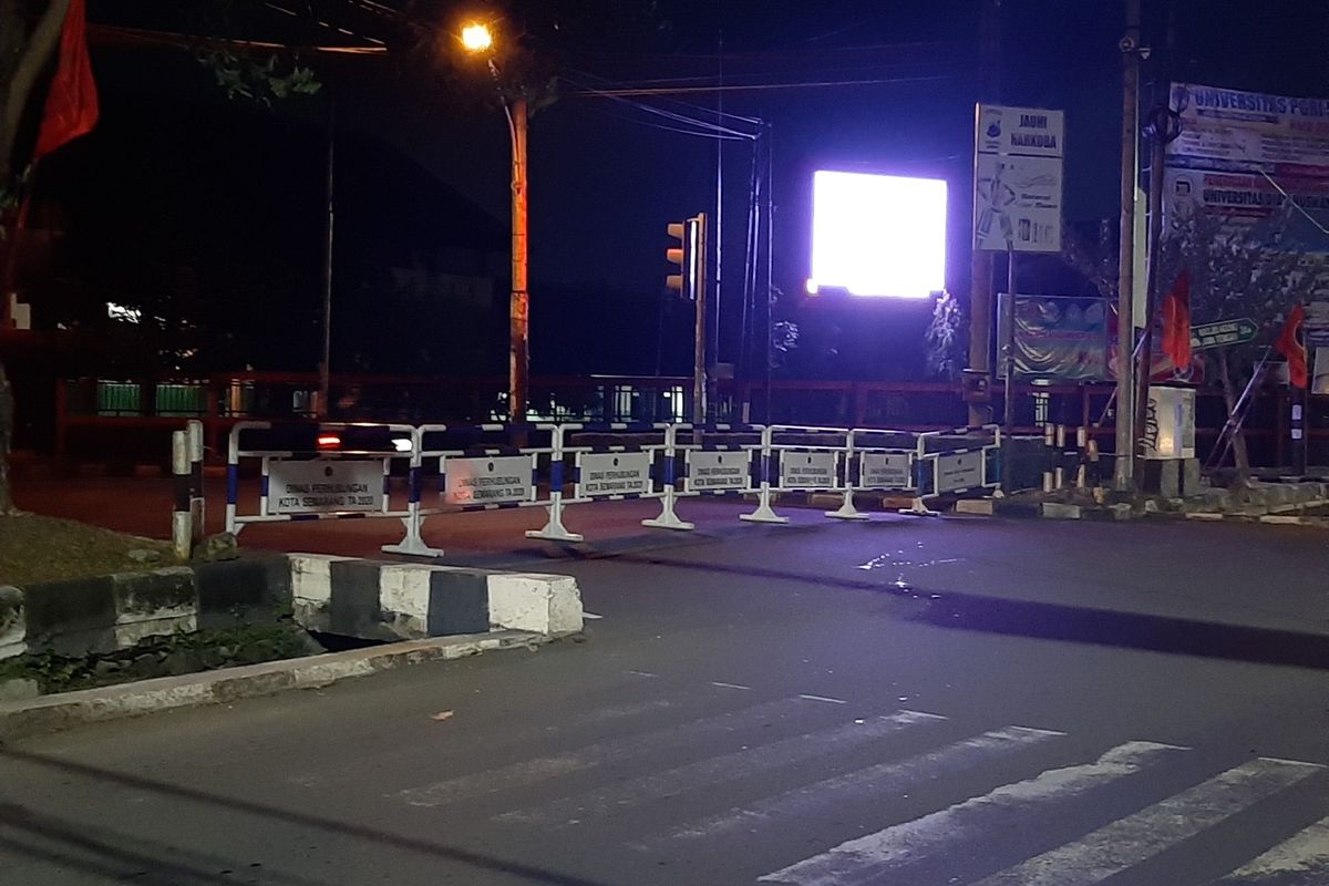 PPKM in Semarang City, Central Java.