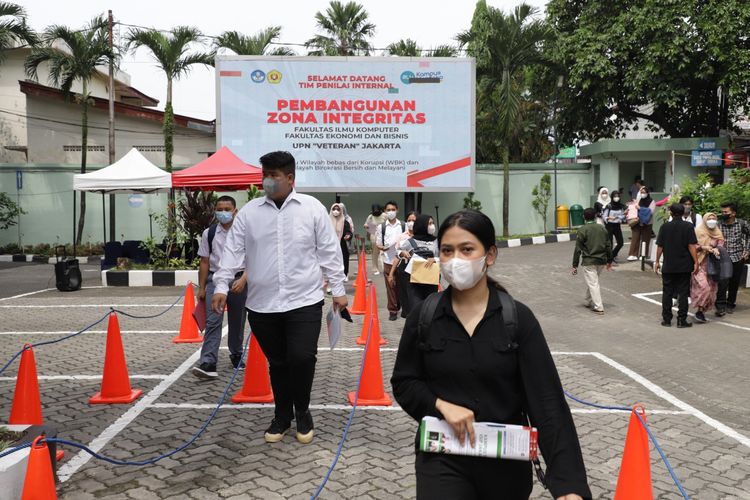 Peserta yang akan mengikuti UTBK di pusat UTBK UPN Veteran Jakarta. 