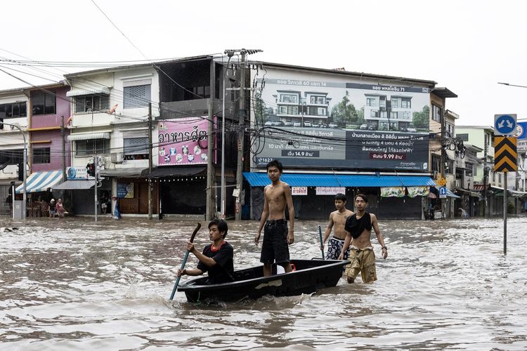 BERITA FOTO: Banjir Bangkok Rendam Seisi Kota, Aktivitas Lumpuh