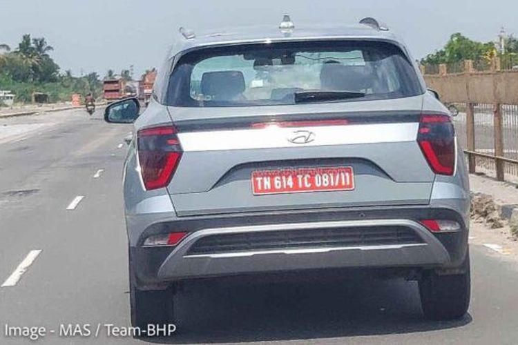 Diduga mobil listrik Hyundai Creta EV tertangkap kamera sedang melaju di jalan raya di India