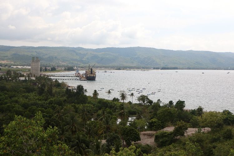 Teluk Krueng Raya yang menjadi tempat pangkalan militer armada Inong Balee, saat ini sudah menjadi Pelabuhan Malahayati