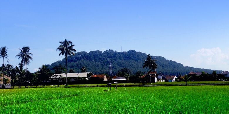 Gunung Tidar di tengah Kota Magelang