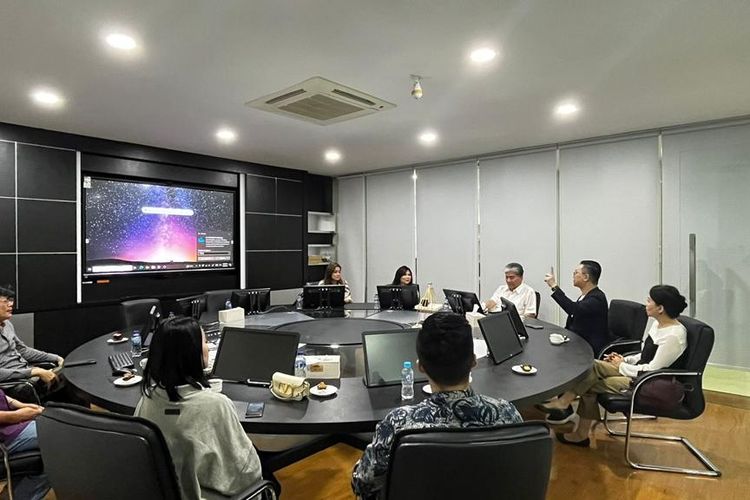 Internasional Business Association (IBA) dan perusahaan Camel Asia mengundang mantan Menteri Dalam Negeri Taiwan Profesor Li Hongyuan dan Profesor He, ahli hak karbon di bidang teknik lingkungan ke Pulau Bintan, Kepulauan Riau, Jumat (26/1/2024).