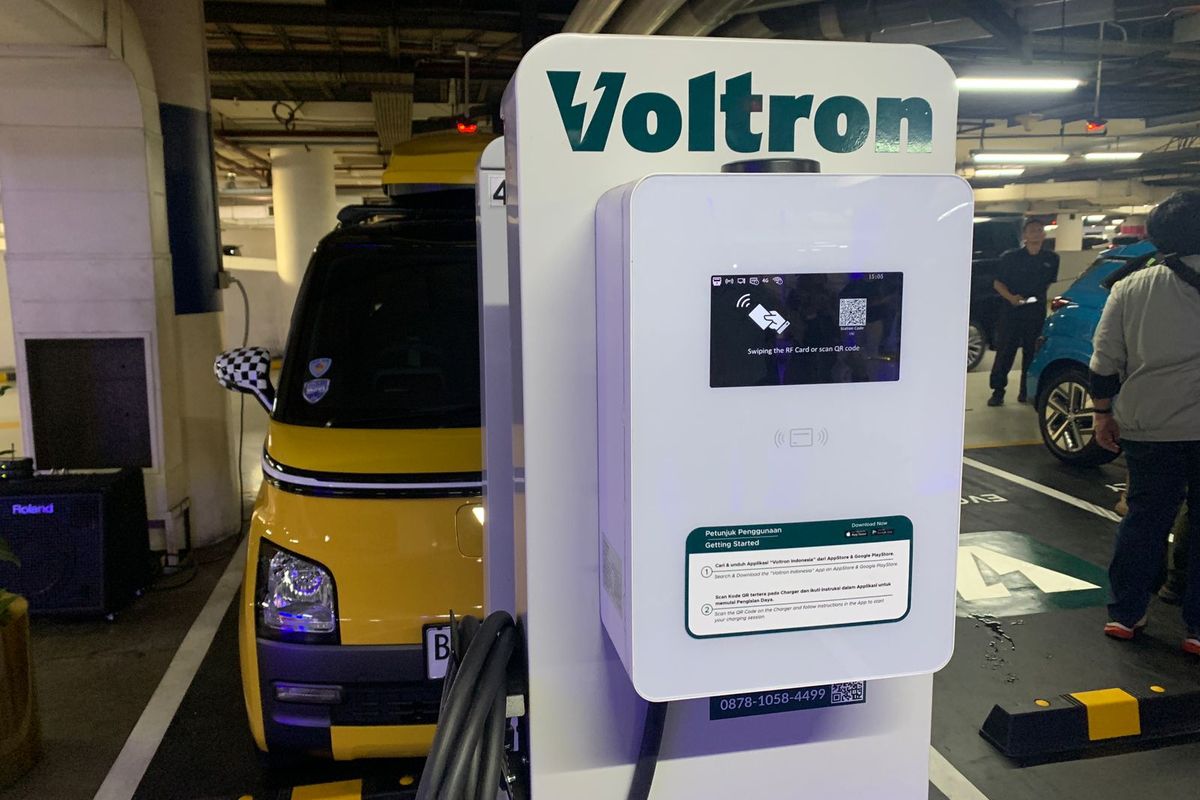 Voltron resmi pasang SPKLU di mal Senayan City