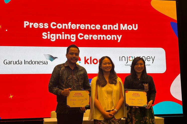 Kerja sama antara Klook, Garuda Indonesia, dan InJourney