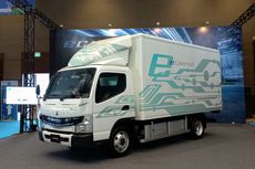 Mitsubishi Fuso Pamerkan Truk Listrik E-Canter di PEVS 2022