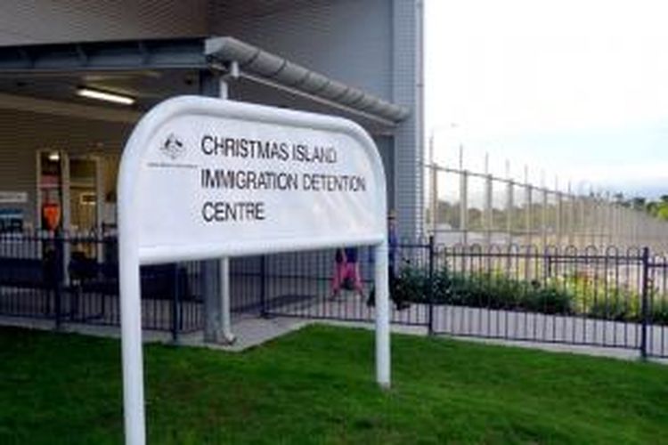 Petugas keamanan dilaporkan sudah meninggalkan Pusat Tahanan Imigrasi di Cristmas Island.
