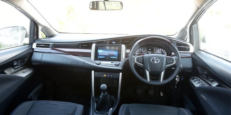 Interior Toyota All-New Kijang Innova.