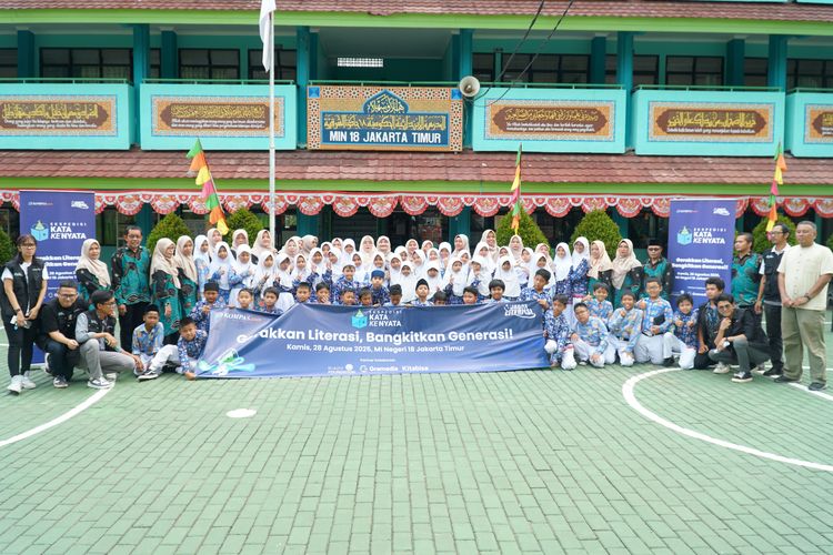 Jagat Literasi Kompas.com x Riady Foundation di Madrasah Ibtidaiyah Negeri (MIN) 18 Jakarta