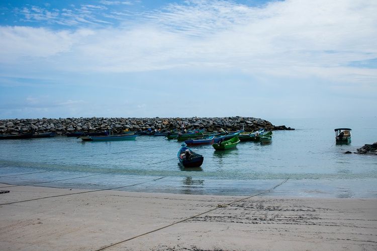 Pantai Matras, Kabupaten Bangka, Sabtu (7/3/2020).