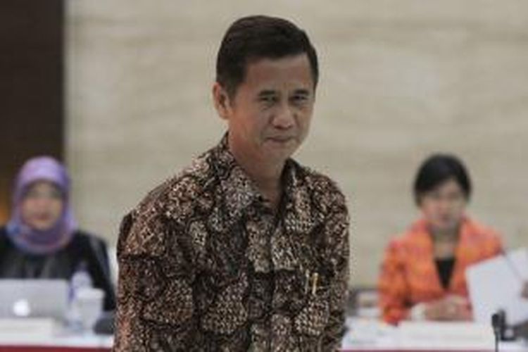 Calon pimpinan KPK, Ade Maman Suherman, saat mengikuti tes wawancara di kantor Kementerian Sekretariat Negara, Jakarta Pusat, Senin (24/8/2015).