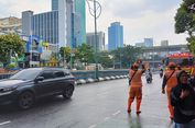 Kebakaran Toko Bingkai Saudara Frame Padam, Arus Lalin Jalan Mampang Prapatan Kembali Normal