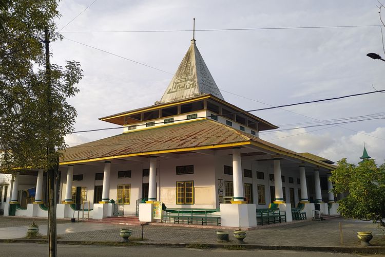 Masjid Kesultanan Bacan, bukti sejarah adanya Kesultanan Bacan.