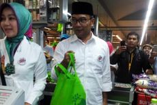 Ridwan Kamil Minta Pengusaha Tak Ambil Untung dari Penjualan Kantong Plastik