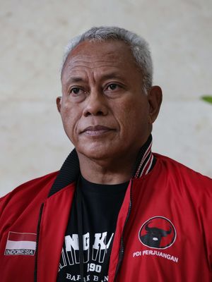 FOTO STOK: Ketua Bidang Kehormatan PDI-P Komarudin Watubun.