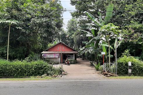 Cerita Tukidi, Pemilik Rumah yang Menyempil di Antara Pagar Hotel Bintang Lima