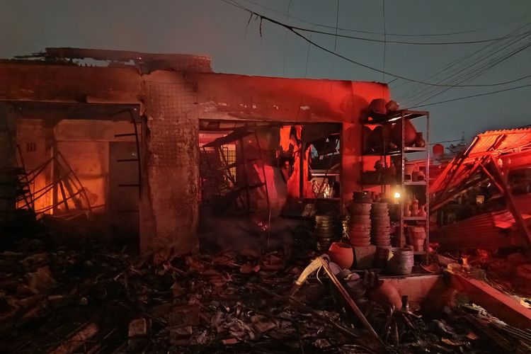 Gas Menyebar 20 Menit, lalu SPBE di Bekasi Meledak dan Membakar Permukiman