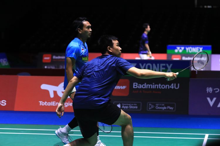 Mohammad Ahsan/Hendra Setiawan saat uji coba lapangan menjelang tampil pada BWF World Championship atau Kejuaraan Dunia BWF 2022 di Tokyo Jepang, Minggu (21/8/2022).