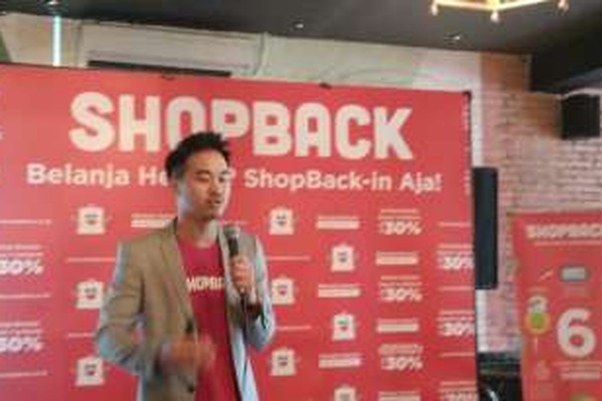 Country General Manager Shopback Indonesia Indra Yonathan saat konfrensi pers Survei ShopBack Jelang Harbolnas 2016 di Jakarta, Selasa (6/12/2016). 