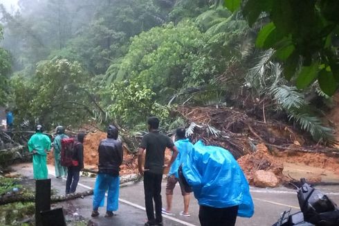 Longsor di Sitinjau Lauik, Akses Jalan Nasional Padang-Solok Terputus