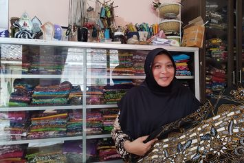 Cerita Iwing Merintis Batik Khas Magelang hingga Terdaftar HKI
