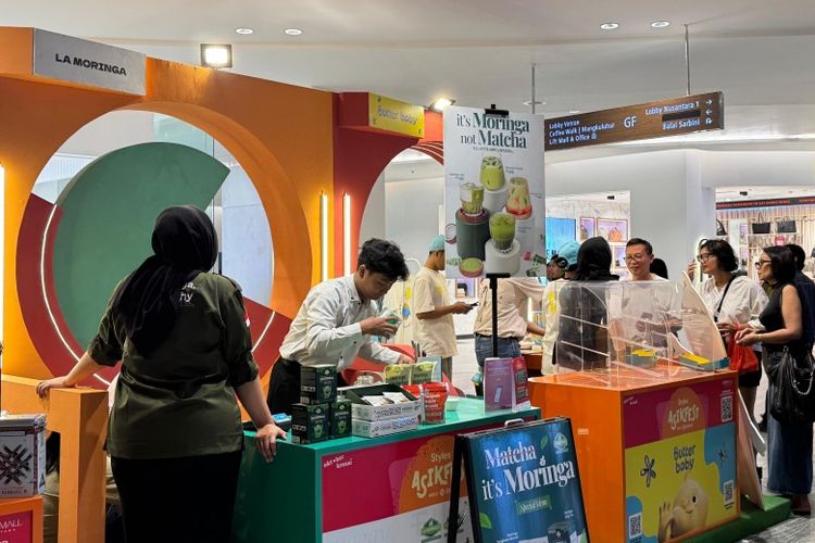 Jajaran stan kuliner di bazar "Styles AsikFest 2025" di Lippo Mall Nusantara, Jakarta, mulai Jumat (24/10/2025) hingga Minggu (26/10/2025).