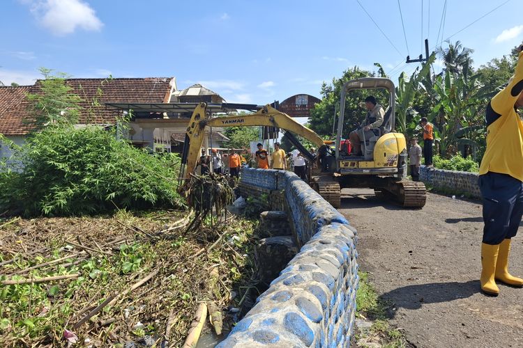 Banjir Lumajang, Pemkab Normalisasi Sungai dan Sedot Genangan Air di Permukiman