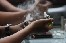 Benarkah Rokok Elektrik Tak Berbahaya bagi Perokok Pasif?