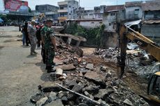 Pasca-ambruk, Puing Reruntuhan Bangunan Ruko Jompo Jember Dibersihkan