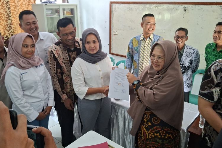 Kepala Sekolah SMAN 1 Cimarga dan orang tua siswa resmi berdamai, Kamis (16/10/2025).