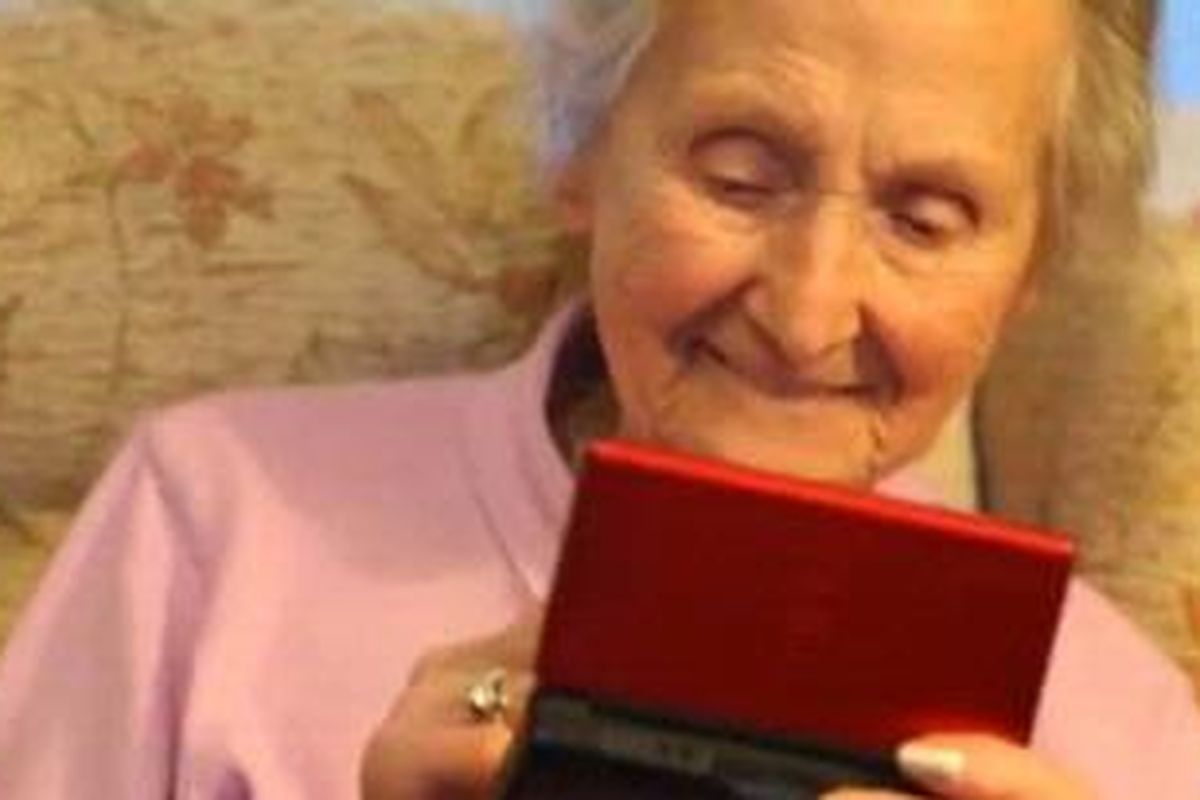 Kathleen Connel, nenek berusia 100 tahun di Skotlandia yang bermain game Nintendo untuk mencegah pikun