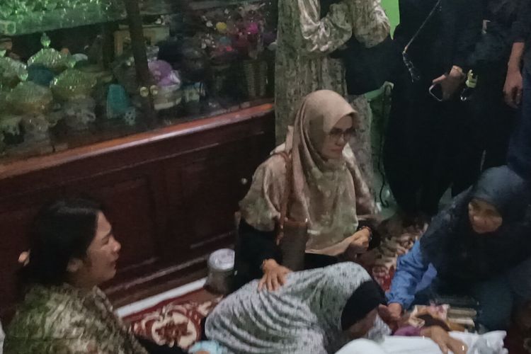 Cerita Kakak Korban Kecelakaan Kereta di Bekasi, 20 Jam Mencari Adiknya yang Tak Pernah Pulang Lagi