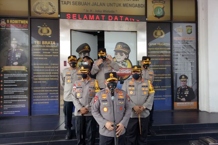 Kapolda Metro Jaya Irjen Pol Fadil Imran saat mendatangi Mapolres Tangerang Selatan, Banten, Kamis (20/5/2021).