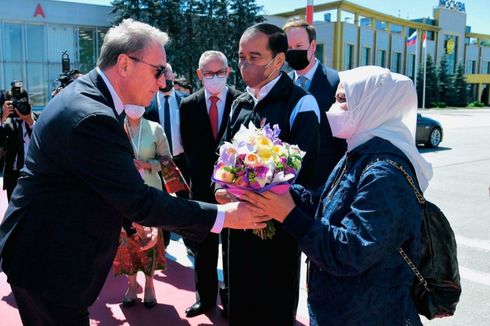 Jokowi Departs for Moscow to Meet Putin