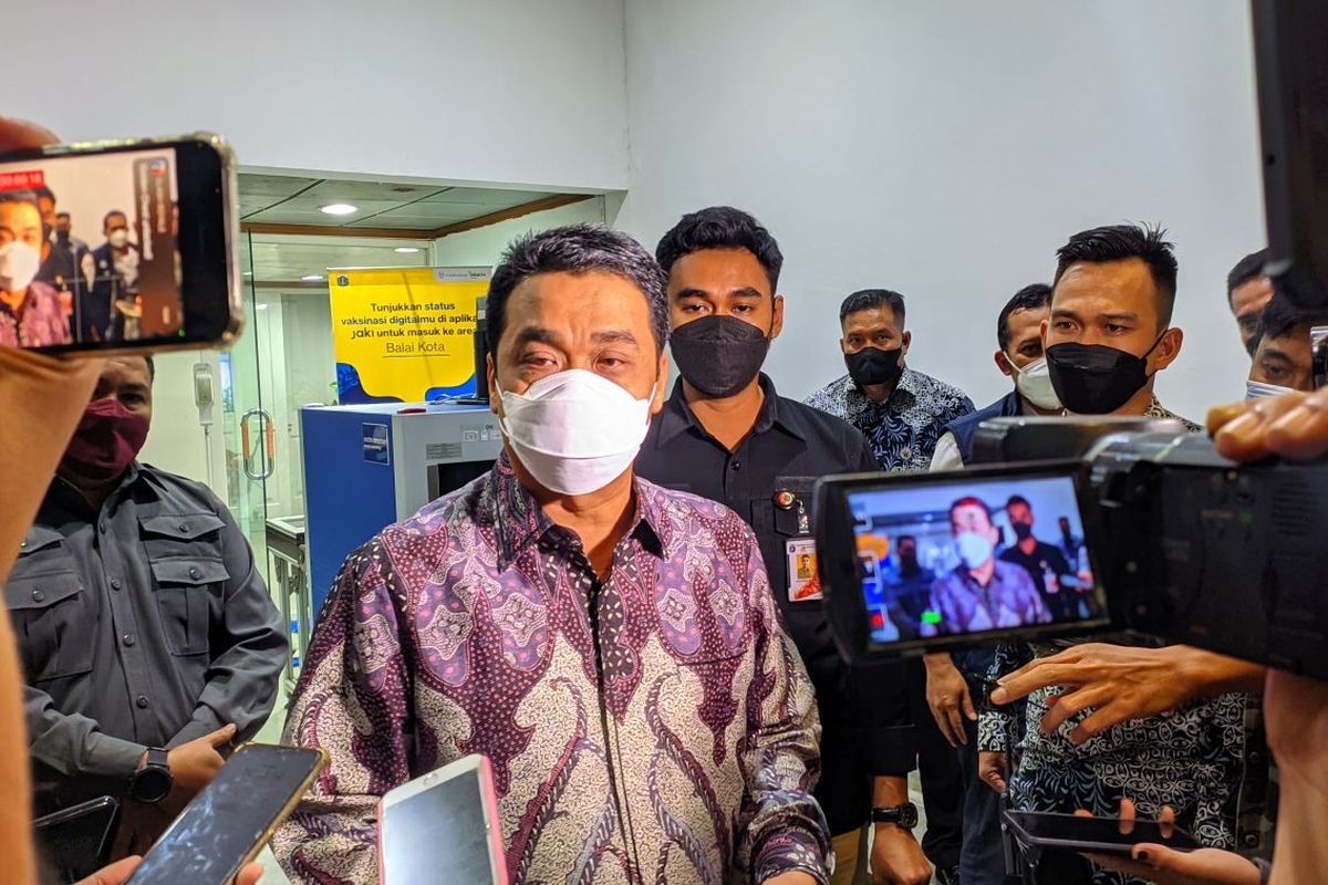 Wakil Gubernur DKI Jakarta Ahmad Riza Patria saat ditemui di Balai Kota DKI Jakarta, Jumat (8/10/2021)