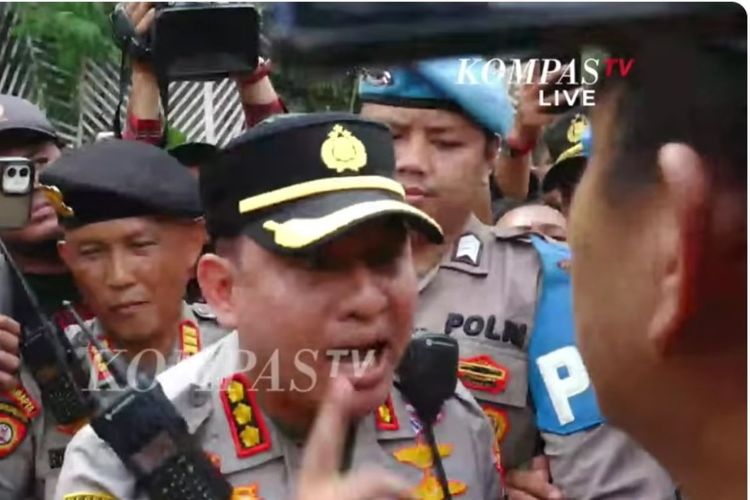 Debat Panas Kapolres Jakpus Vs Mahasiswa UI: Jangan Demo di Bundaran HI!