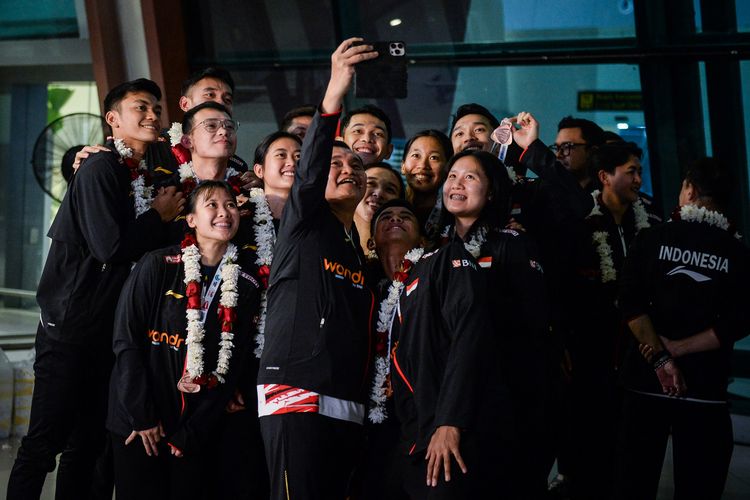 Tim Sudirman Kembali ke Tanah Air, Jonatan Christie Puji Perjuangan Rekan-rekan