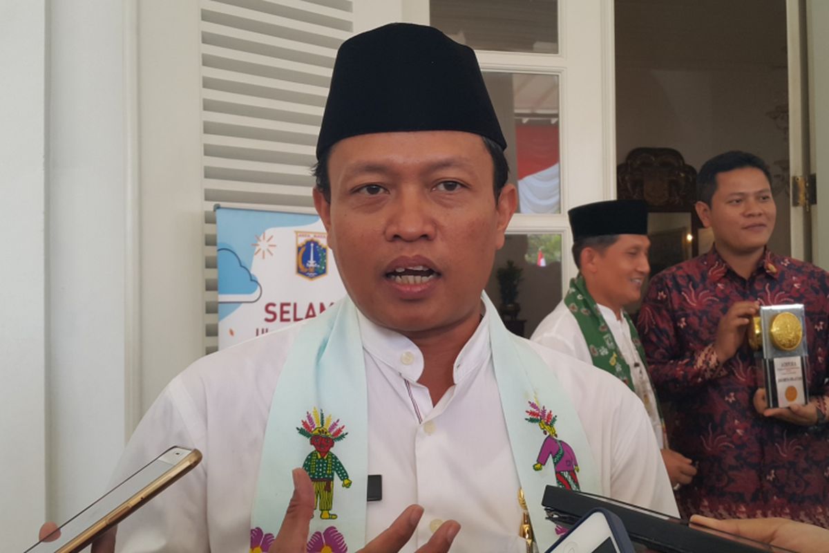 Kepala Dinas Lingkungan Hidup DKI Jakarta Isnawa Adji di Balai Kota DKI Jakarta, Jalan Medan Merdeka Selatan, Kamis (3/8/2017).
