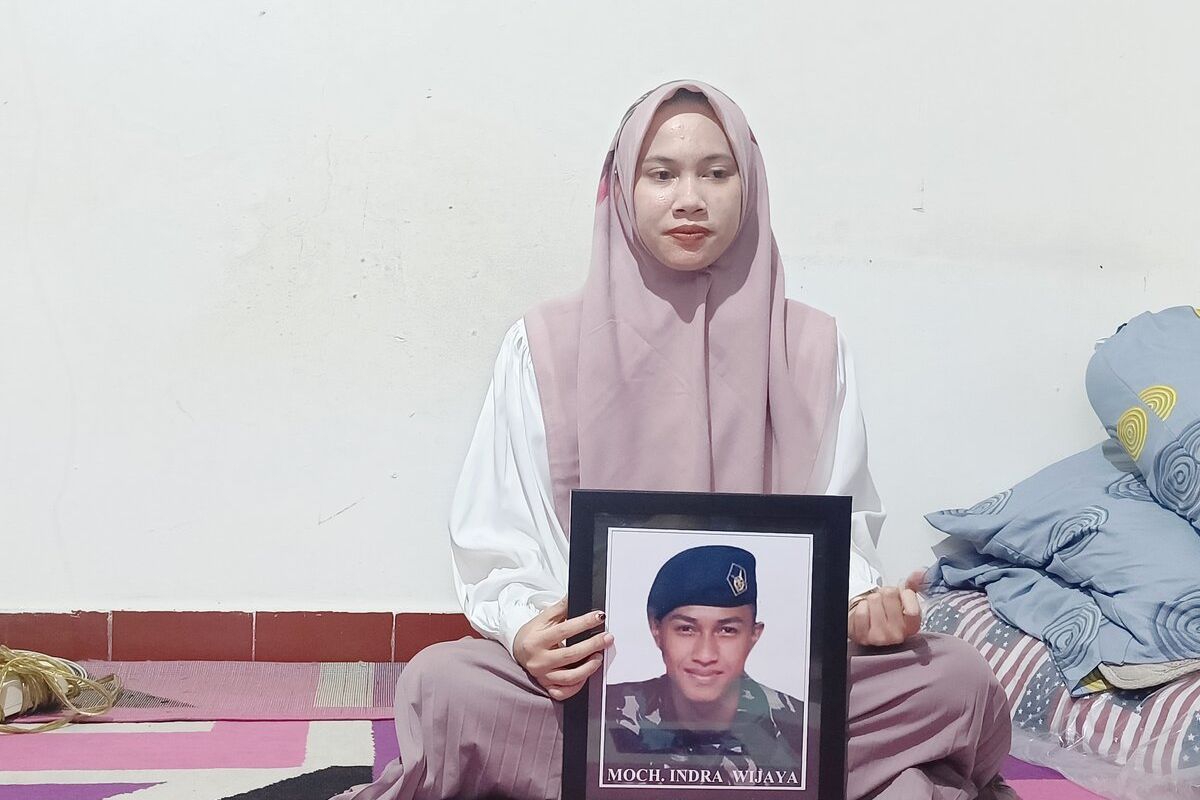 Prada TNI AU Muhammad Indra Wijaya meninggal dunia di Biak, Papua. Kematian Indra itu pun dianggap tak wajar.  Pihak keluarga telah dijanjikan akan diberikan keadilan yang sesuai atas perkara adiknya tersebut, Rabu (23/11/2022).